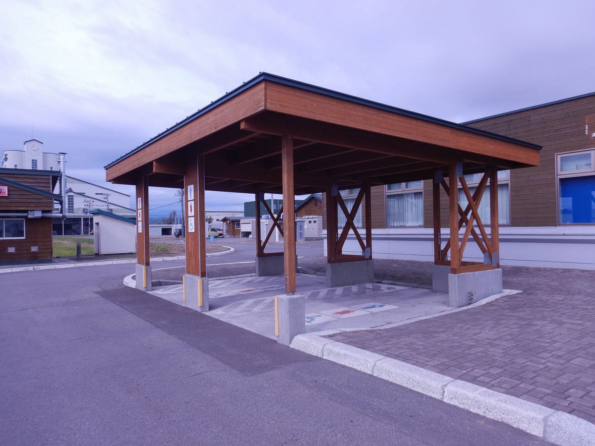 屋根付き駐車場