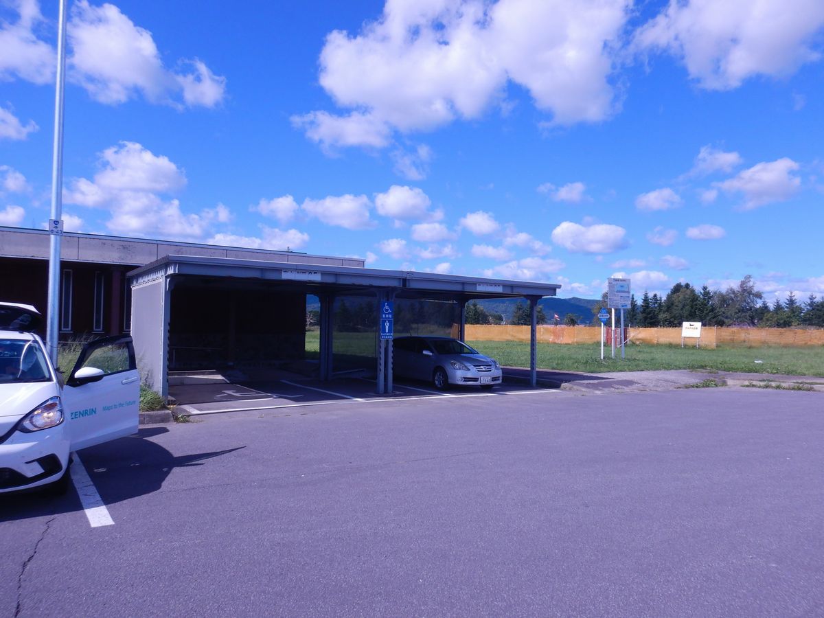 屋根付き駐車場