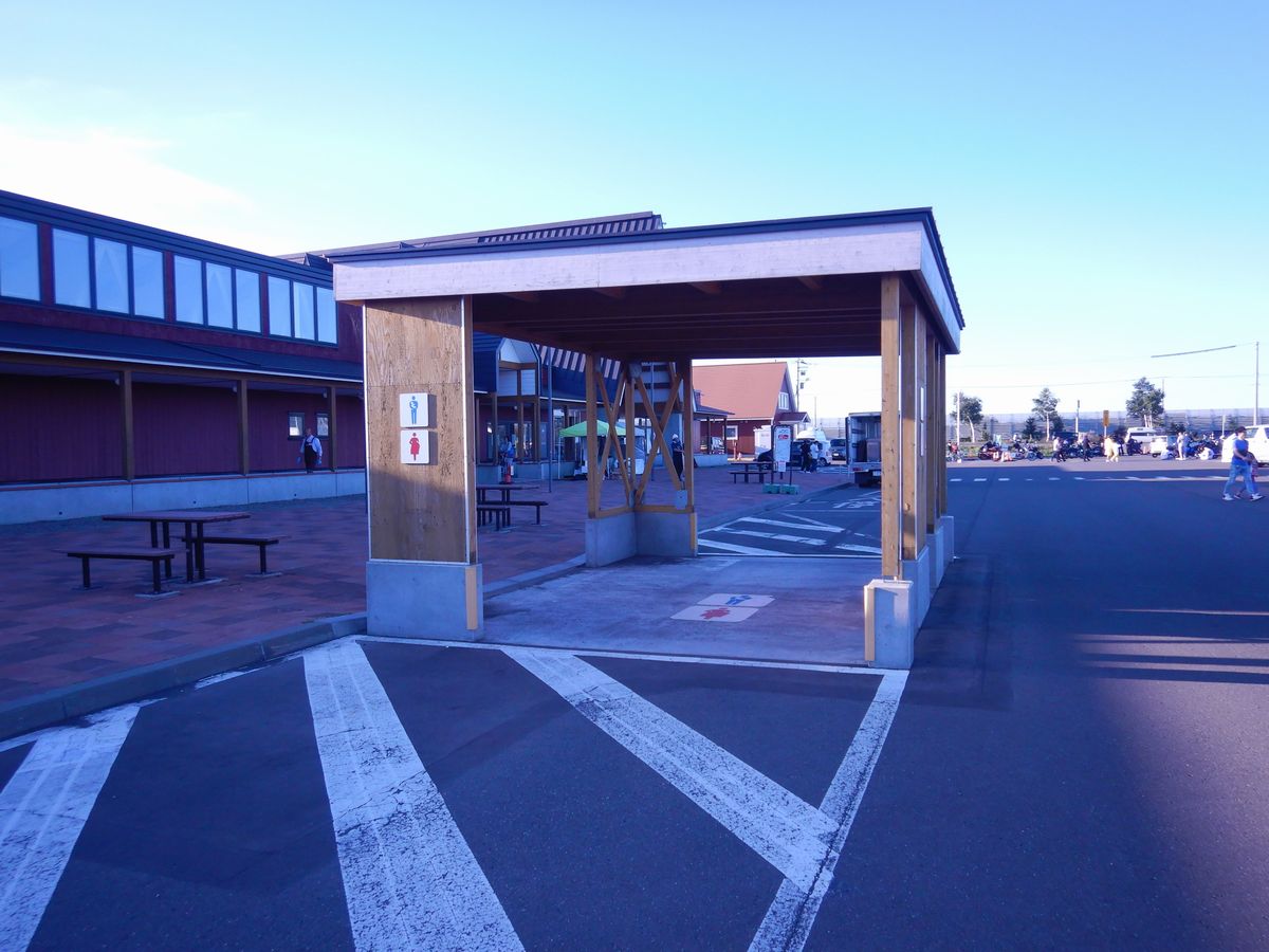 屋根付き駐車場
